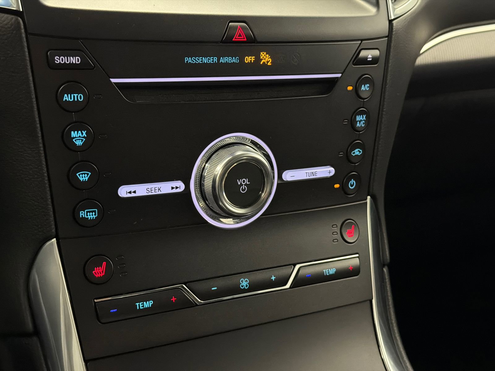 Used 2019 Ford Edge Titanium AWD/4WD image 26