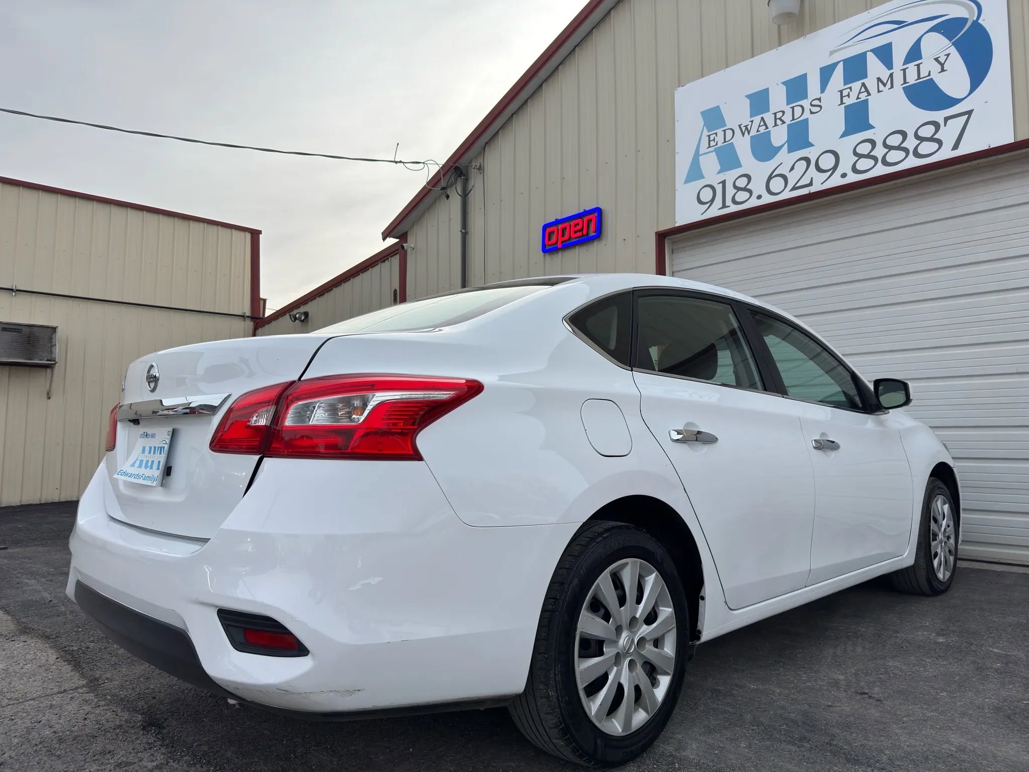 Used 2018 Nissan Sentra S image 15