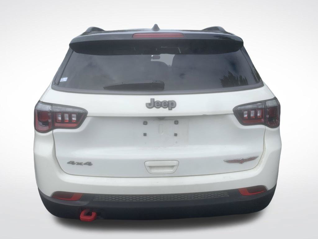 Used 2019 Jeep Compass Trailhawk AWD/4WD image 3