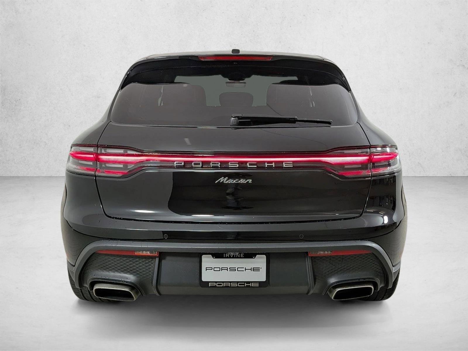 Used 2026 Porsche Macan AWD/4WD image 10