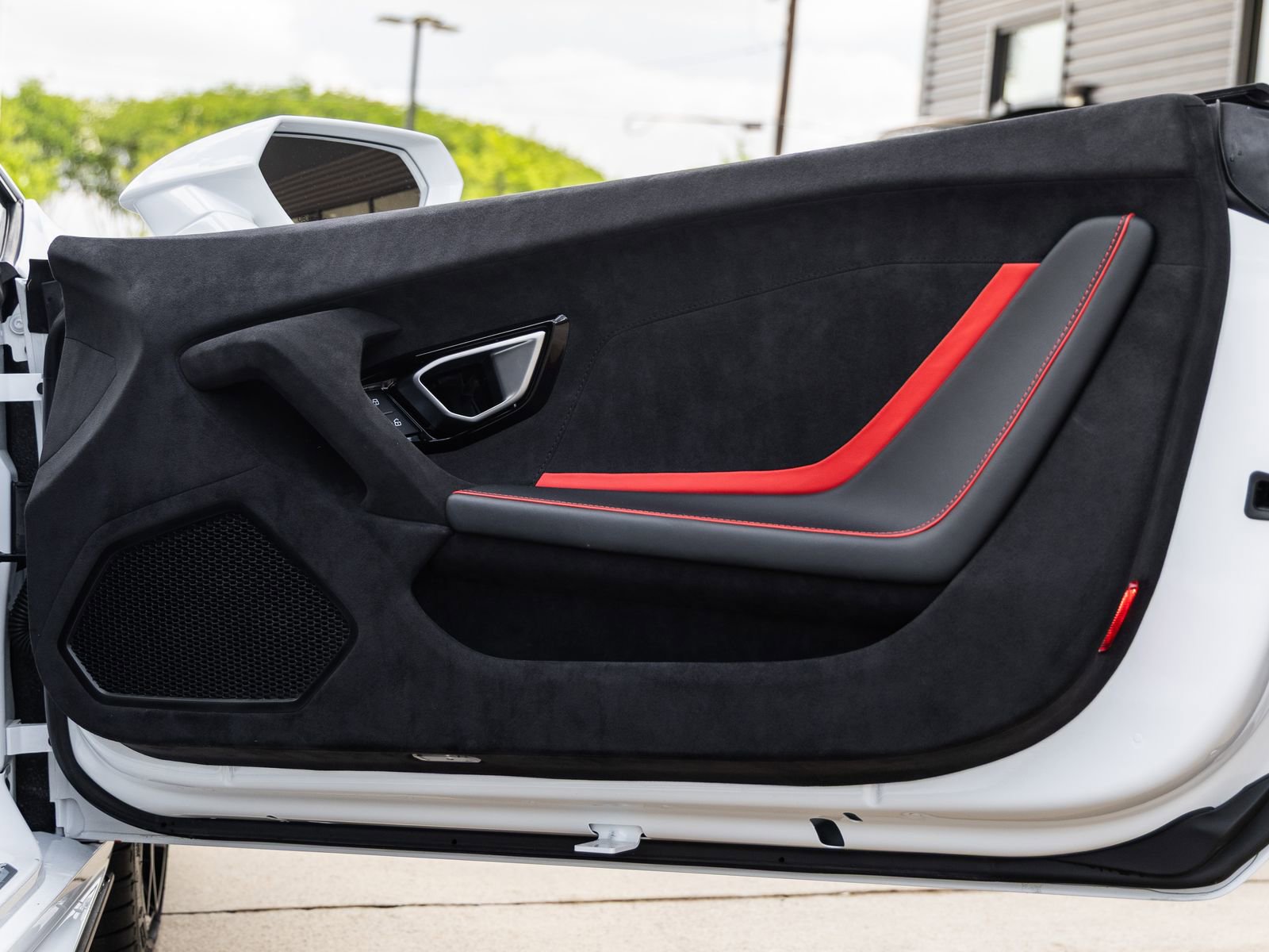 Used 2023 Lamborghini Huracan Tecnica image 36