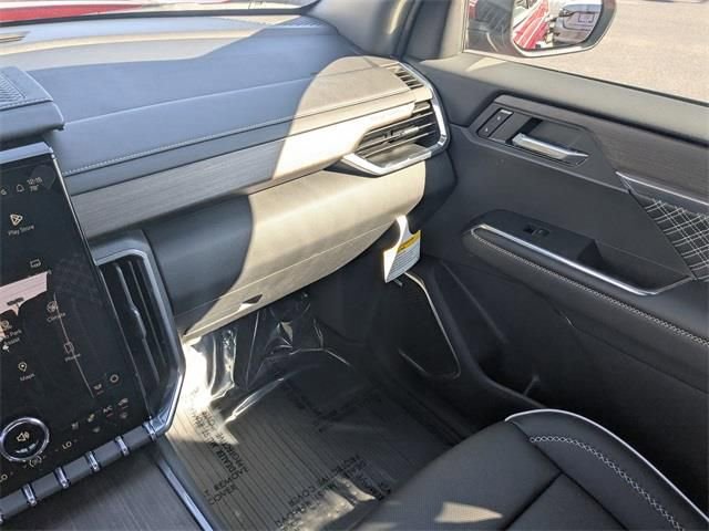New 2026 GMC Acadia Denali w/ Super Cruise Package FWD image 17