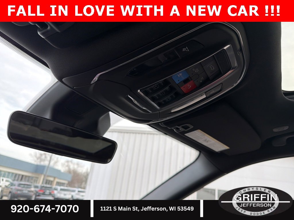 New 2025 Jeep Grand Cherokee Limited w/ Trailer Tow Package image 25