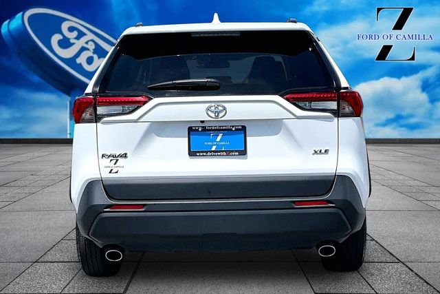 Used 2024 Toyota RAV4 XLE FWD image 4