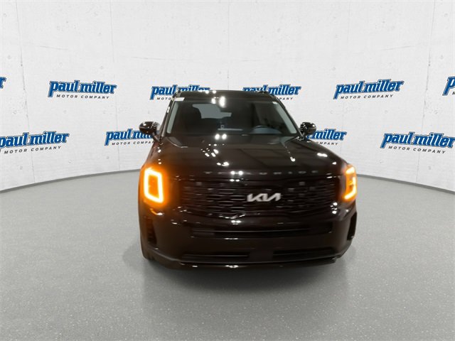 Used 2022 Kia Telluride EX w/ EX Premium Package image 3