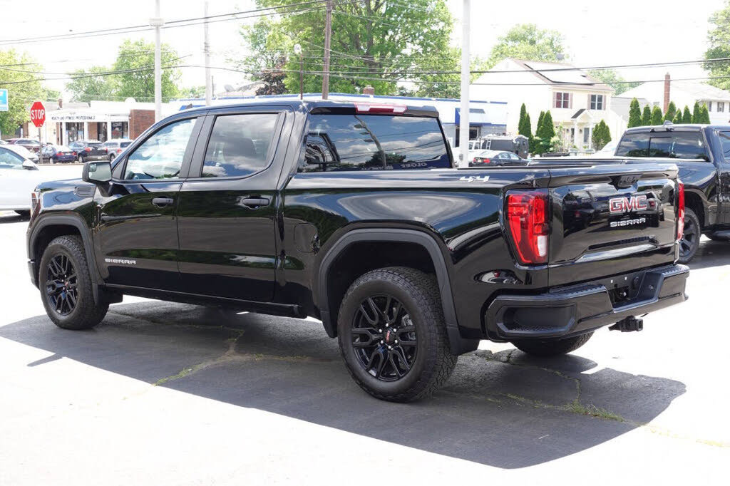 Used 2023 GMC Sierra 1500 Pro w/ Graphite Edition AWD/4WD image 3