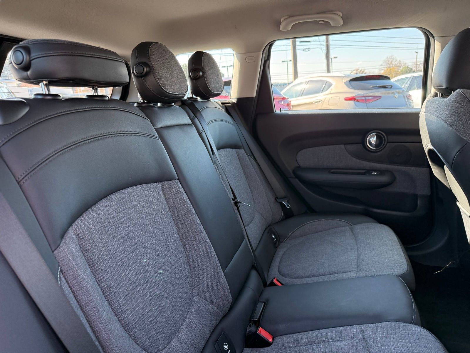 Used 2016 MINI Cooper Clubman image 29