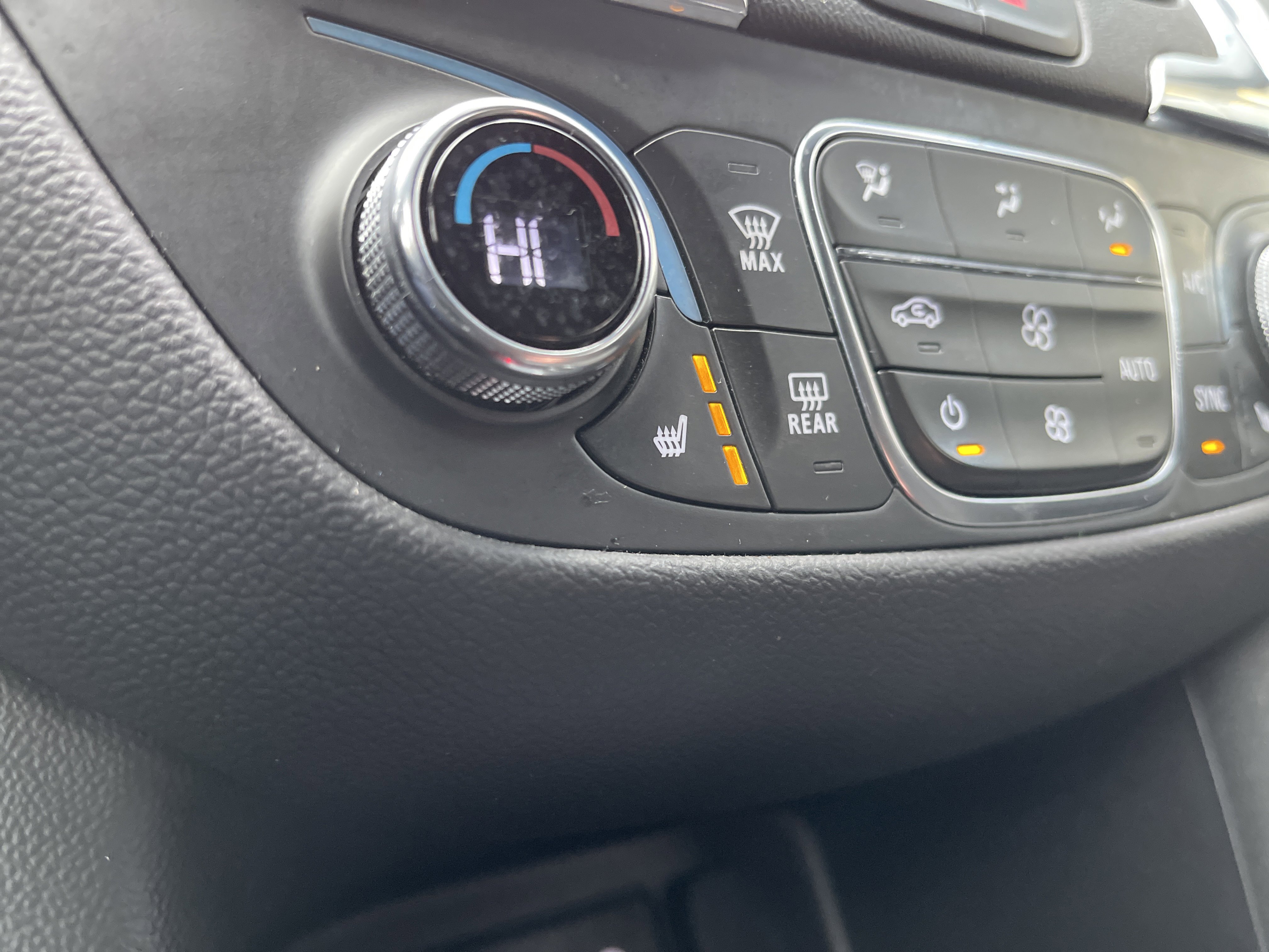 Used 2022 Chevrolet Equinox LT image 29