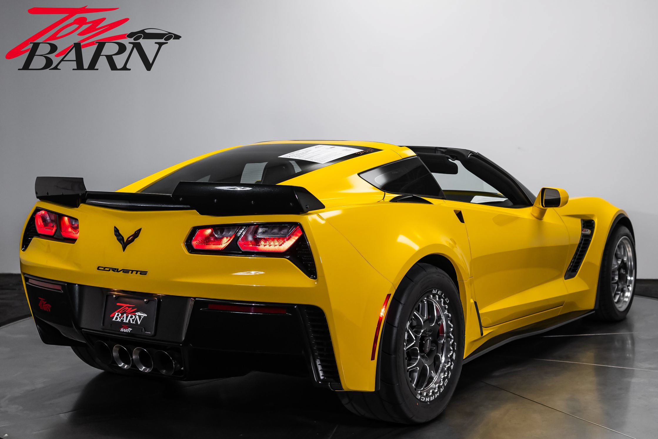 Used 2015 Chevrolet Corvette Z06 w/ 2LZ Preferred Equipment Group RWD image 5