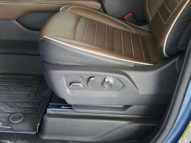 Certified 2025 GMC Yukon Denali Ultimate image 23