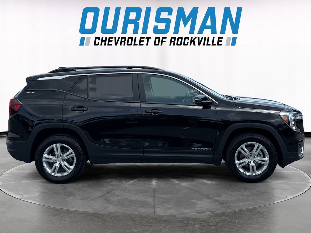 Used 2024 GMC Terrain SLE w/ Driver Convenience Package AWD/4WD image 7