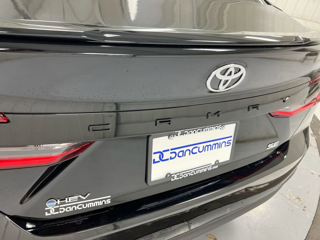 Used 2025 Toyota Camry SE FWD image 26