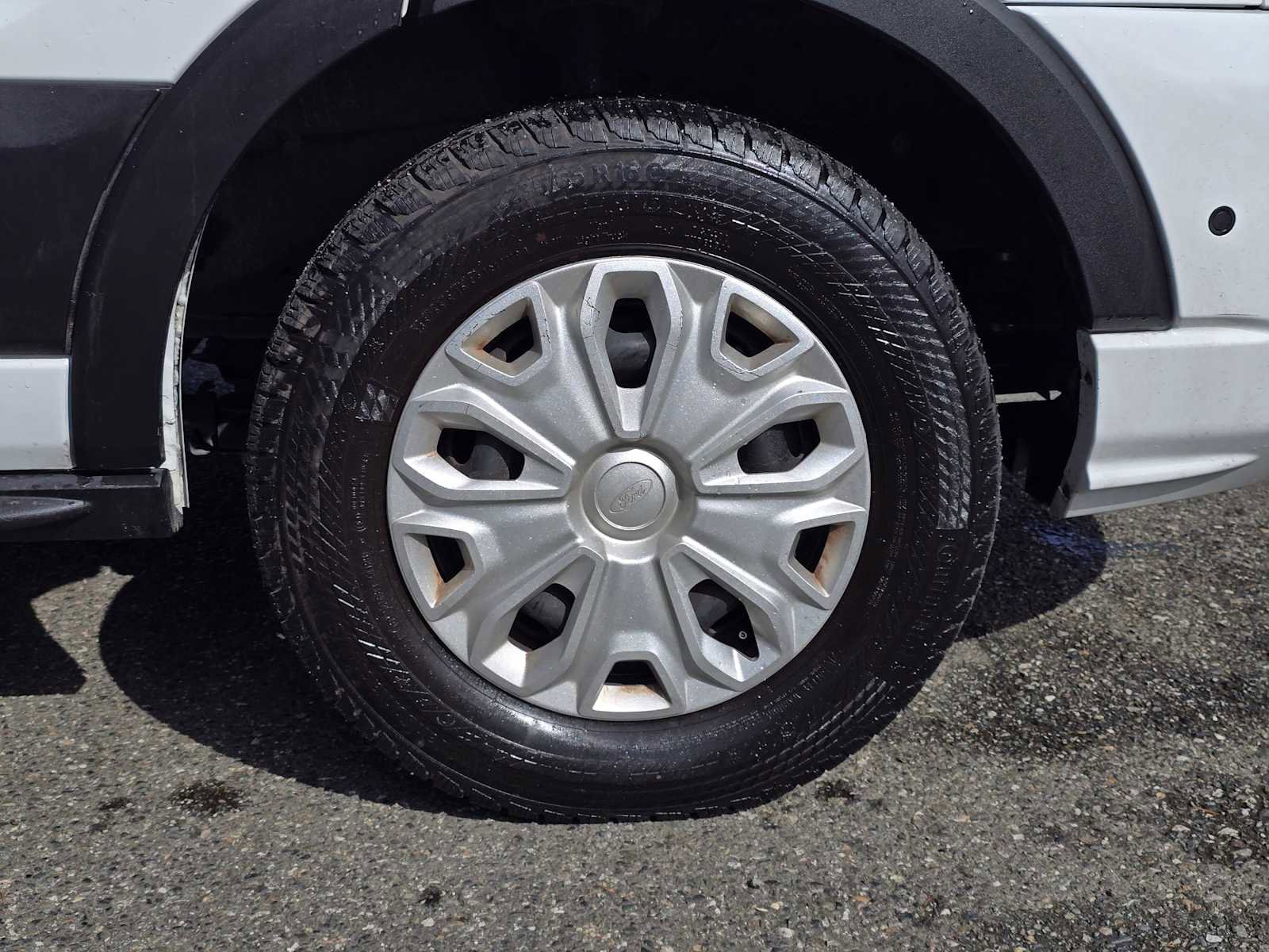 Used 2024 Ford Transit 350 XLT image 9