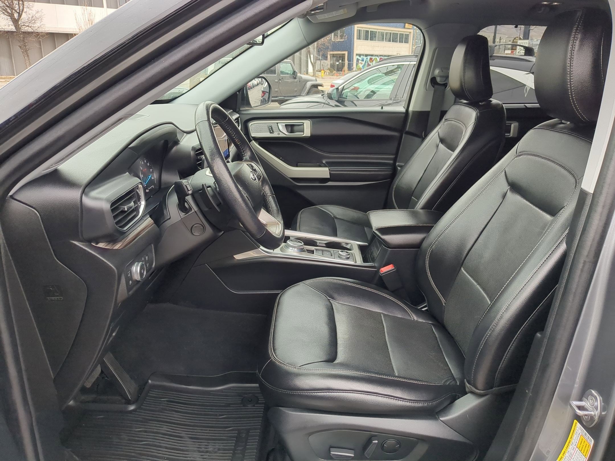 Used 2021 Ford Explorer Limited w/ Hybrid Equipment Group 310A image 16