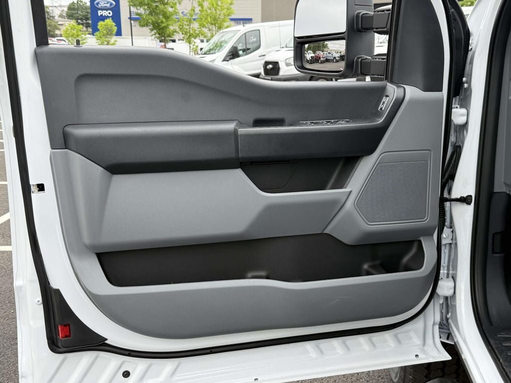 New 2026 Ford F350 XL w/ FX4 Off-Road Package AWD/4WD image 8