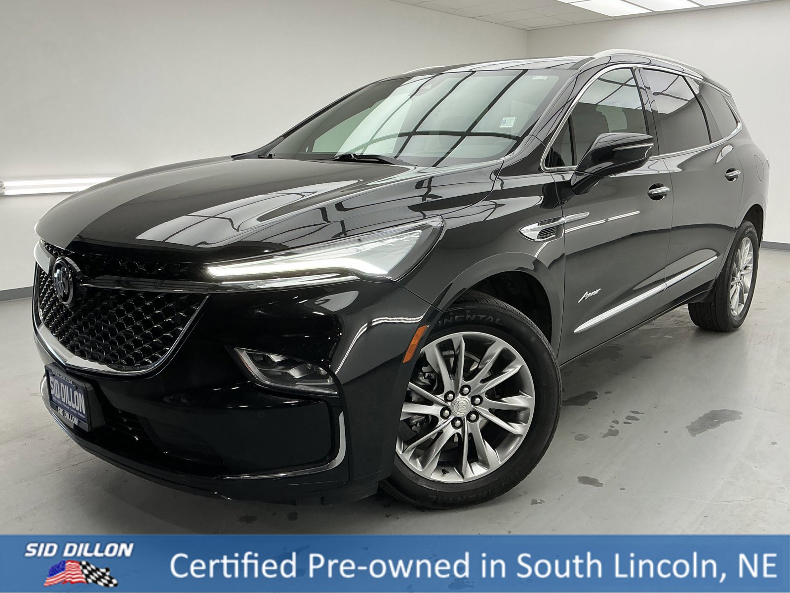 Used 2022 Buick Enclave Avenir w/ Avenir Technology Package image 1