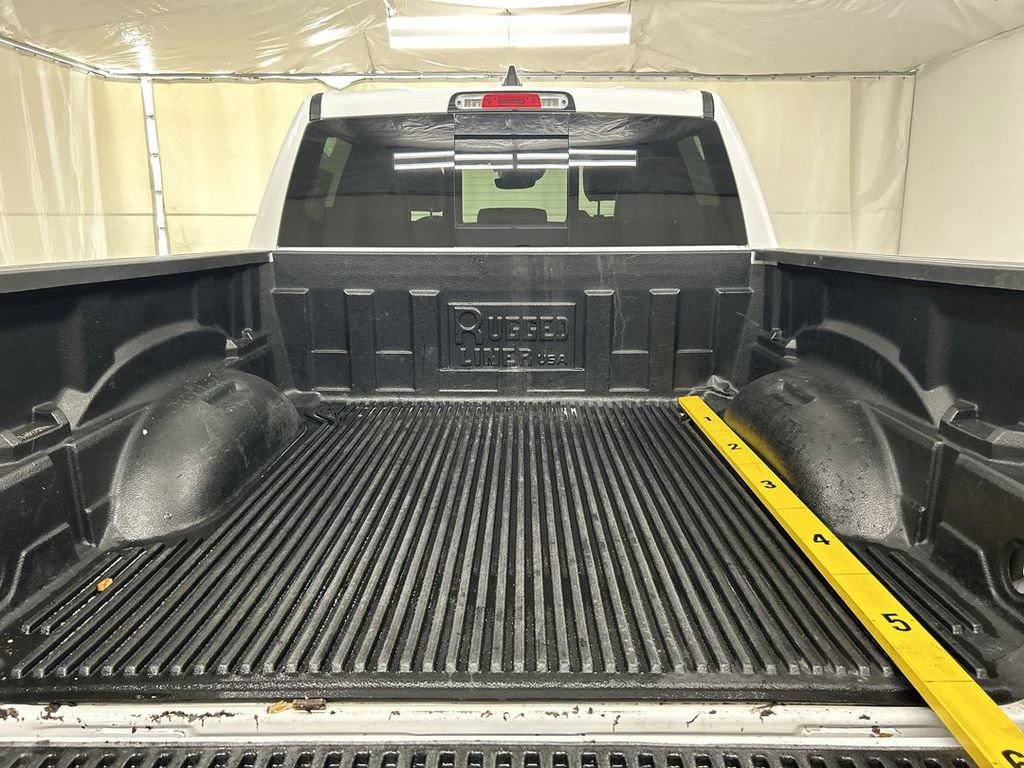 Used 2022 RAM 1500 Laramie w/ Sport Appearance Package AWD/4WD image 19