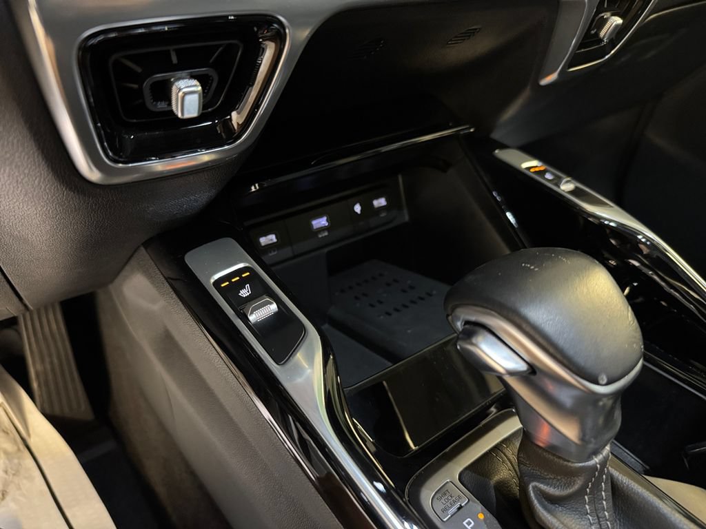 Certified 2023 Kia Sorento SX AWD/4WD image 30