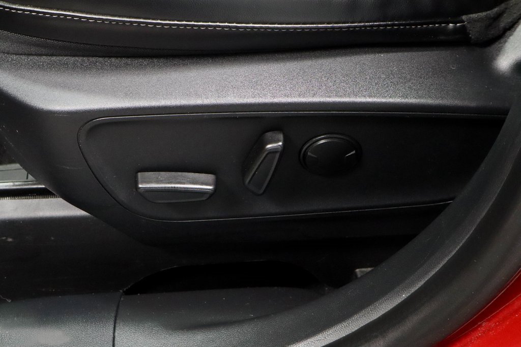 Used 2024 Ford Escape Platinum image 27