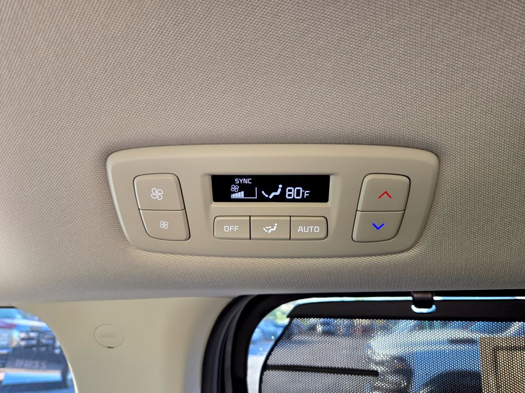 Used 2026 Kia Carnival EX FWD image 28