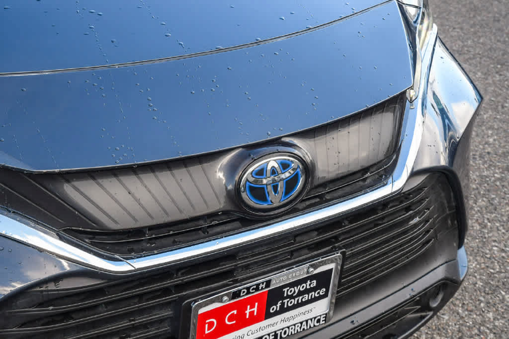 Certified 2024 Toyota Venza LE AWD/4WD image 5
