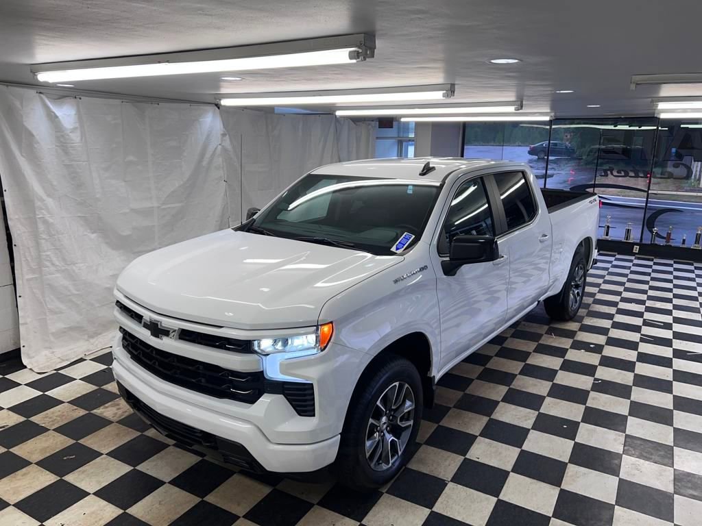 Used 2025 Chevrolet Silverado 1500 RST image 4