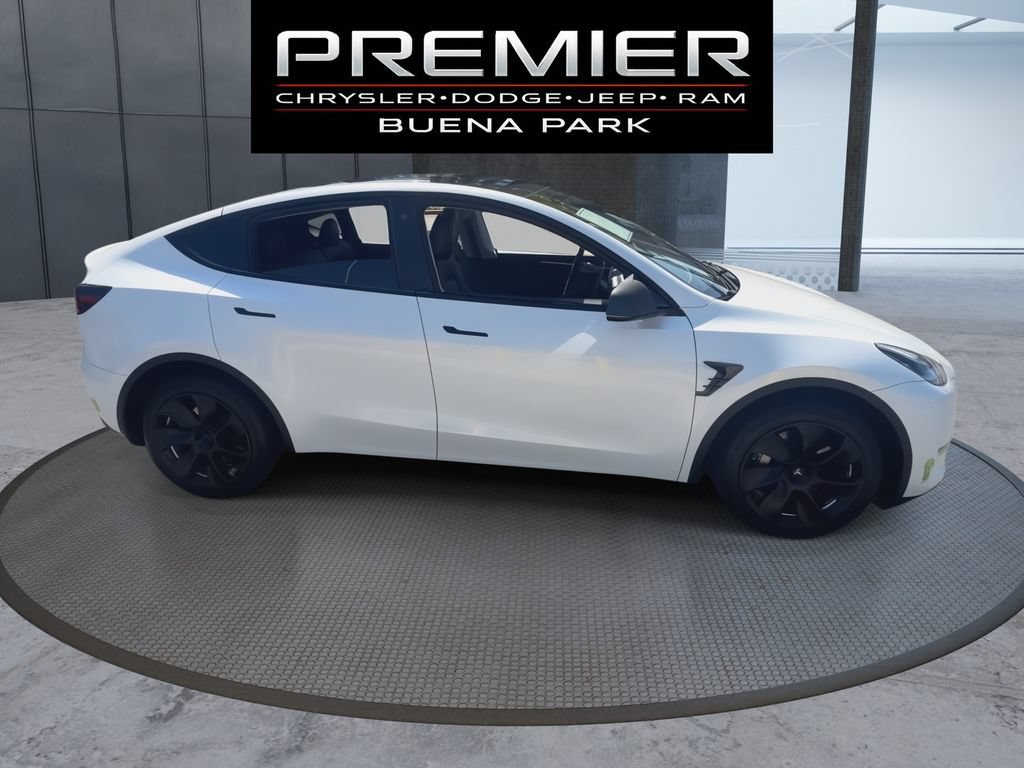 Used 2023 Tesla Model Y Long Range AWD/4WD image 9