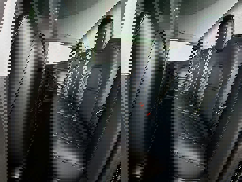 Used 2023 Tesla Model 3 Standard Range image 13