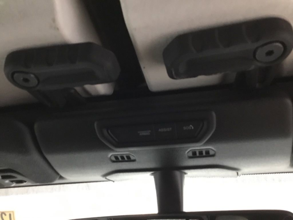 Used 2023 Jeep Wrangler Sport image 32