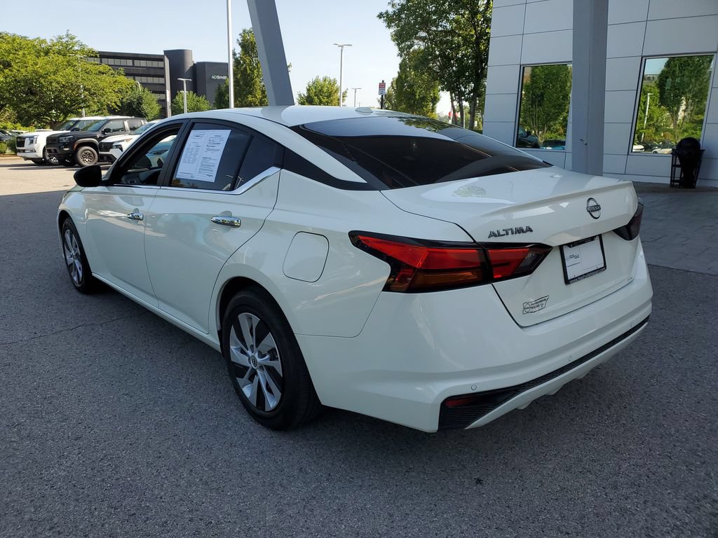 Certified 2025 Nissan Altima 2.5 S FWD image 3