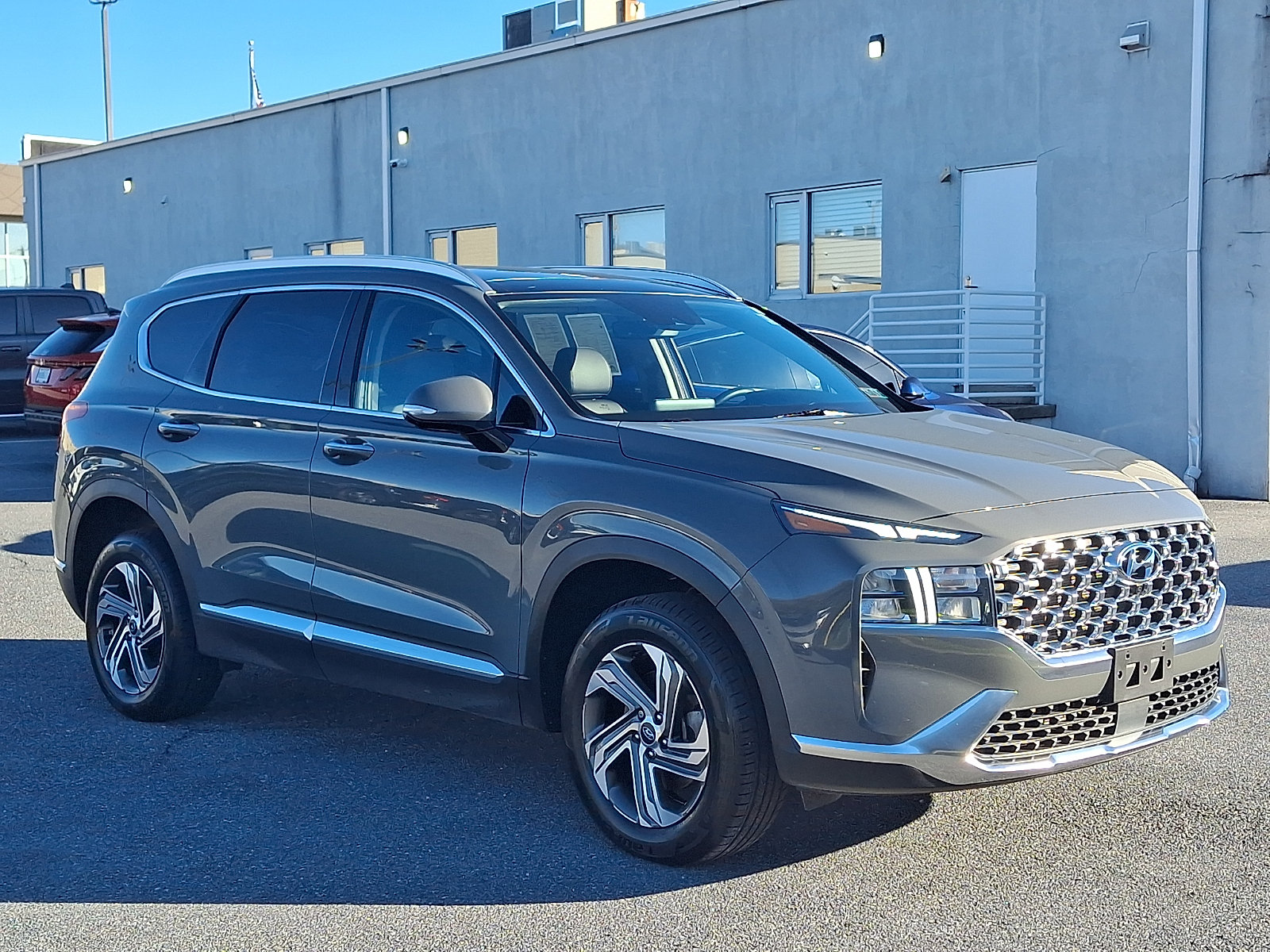 Certified 2023 Hyundai Santa Fe SEL w/ Premium Package AWD/4WD image 3