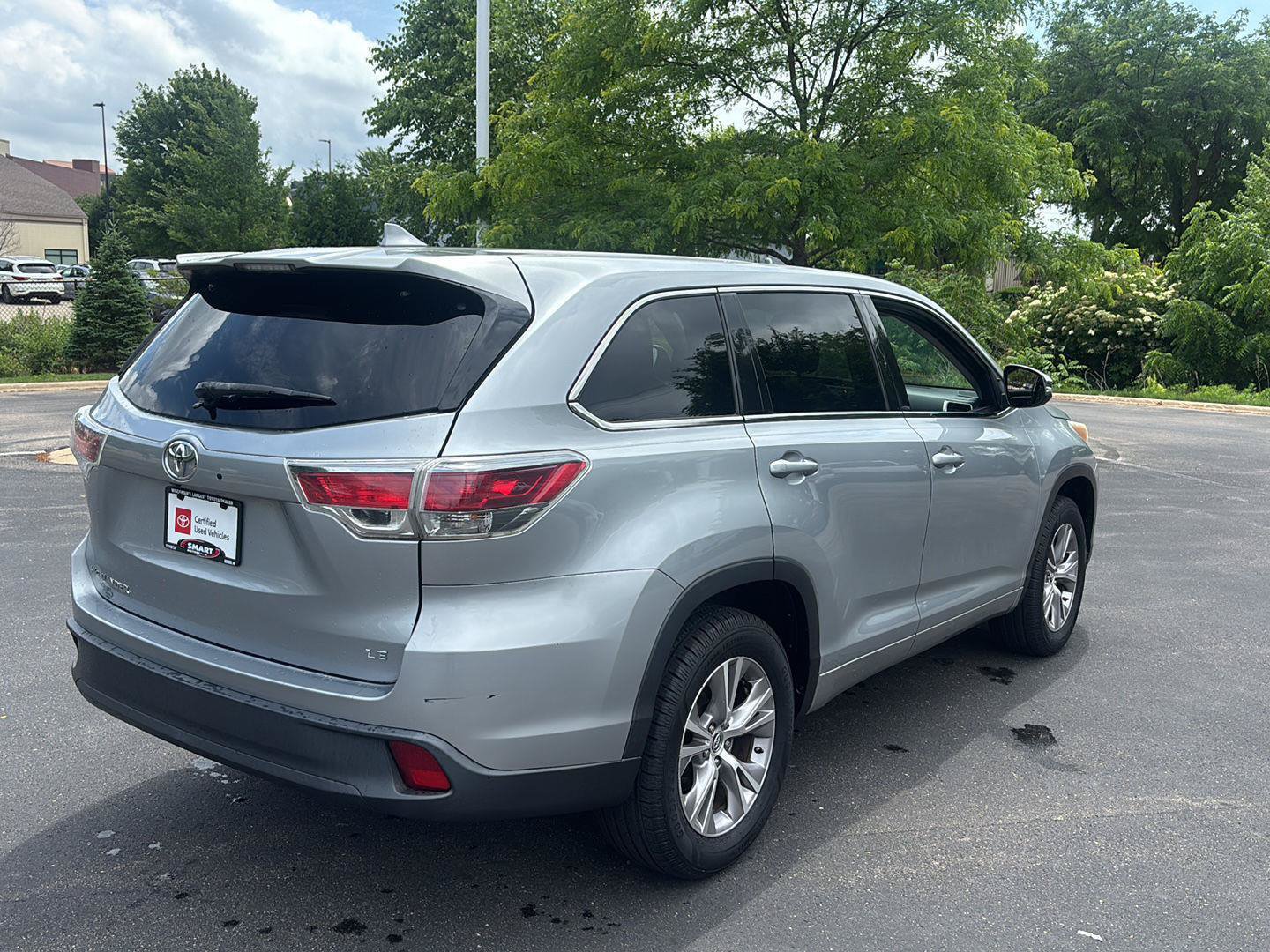 Used 2016 Toyota Highlander Plus FWD image 9