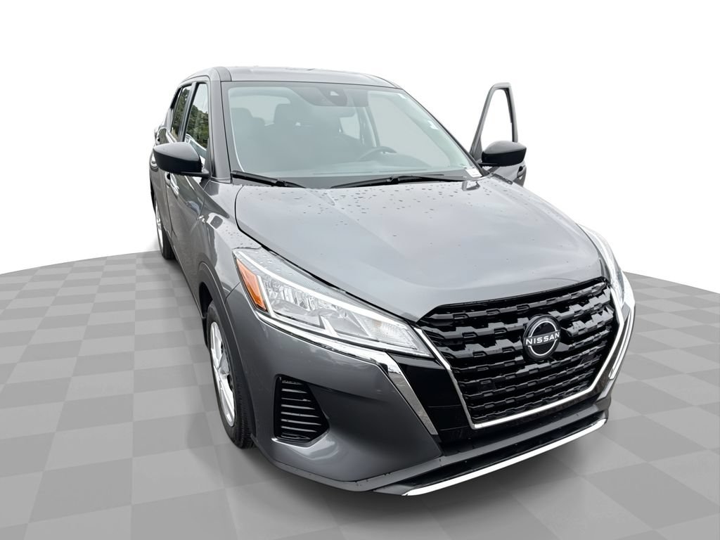 Used 2024 Nissan Kicks S FWD image 1
