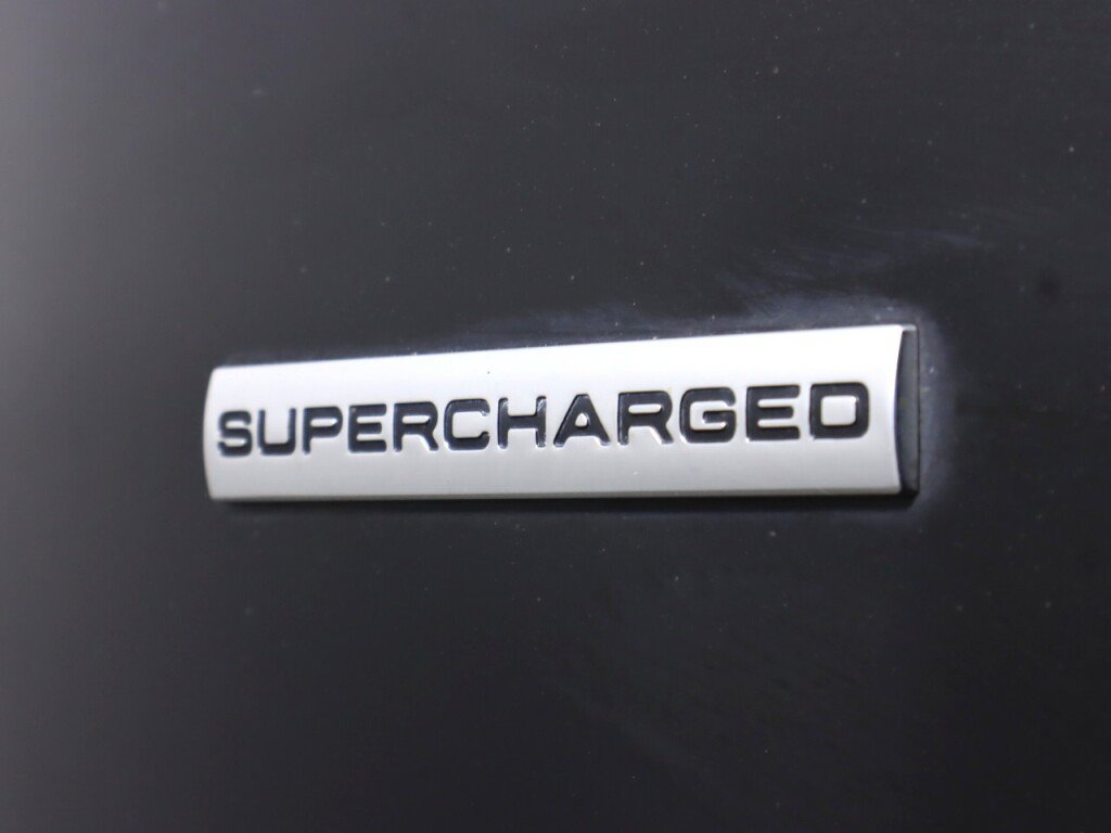 Used 2015 Land Rover Range Rover Supercharged AWD/4WD image 40
