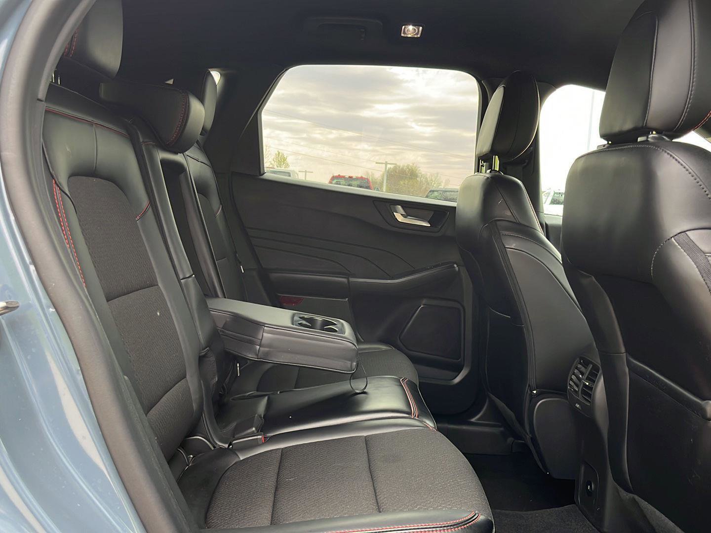 Used 2024 Ford Escape ST-Line w/ Tech Pack #1 AWD/4WD image 28