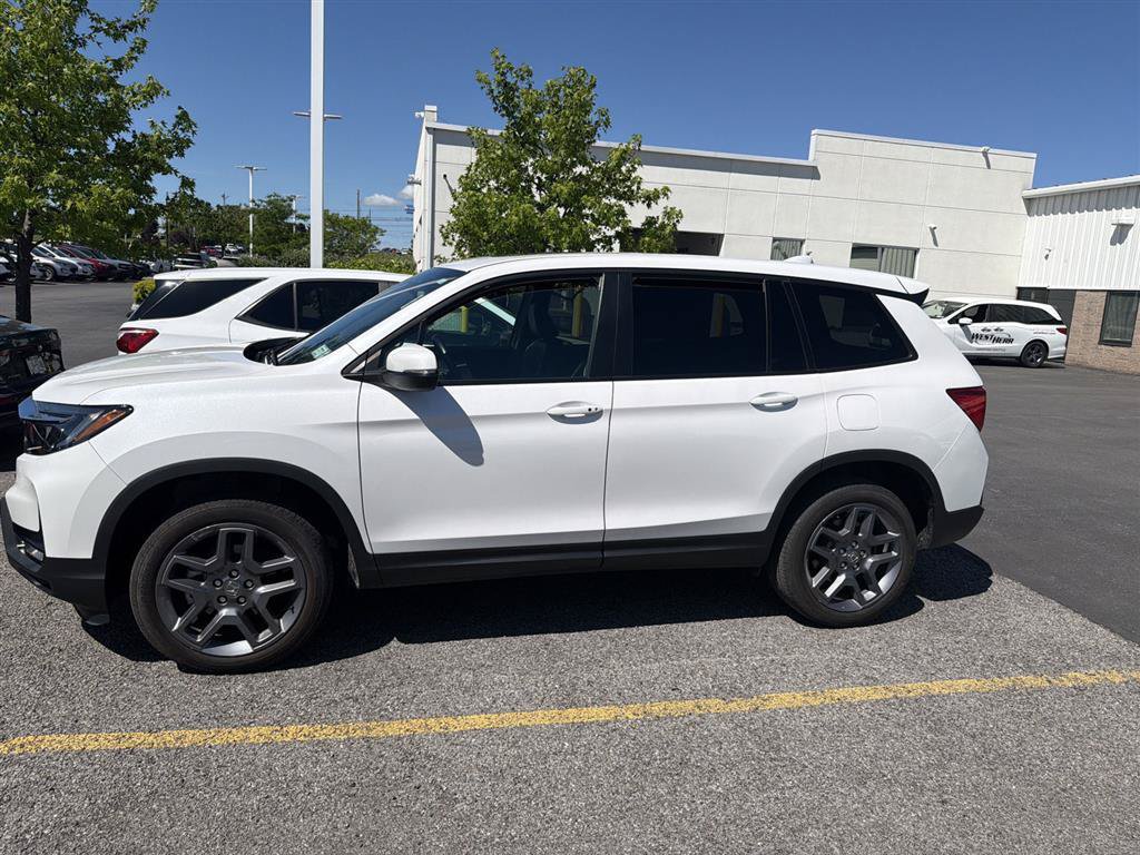 Certified 2023 Honda Passport EX-L image 4