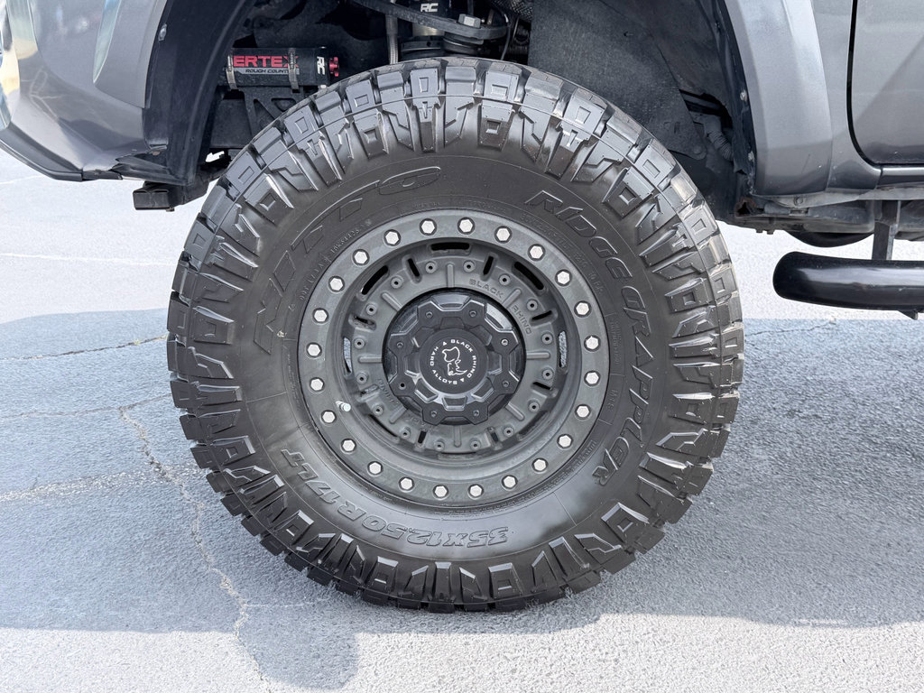 Used 2020 Toyota Tacoma TRD Sport w/ TRD Premium Sport Package RWD image 36