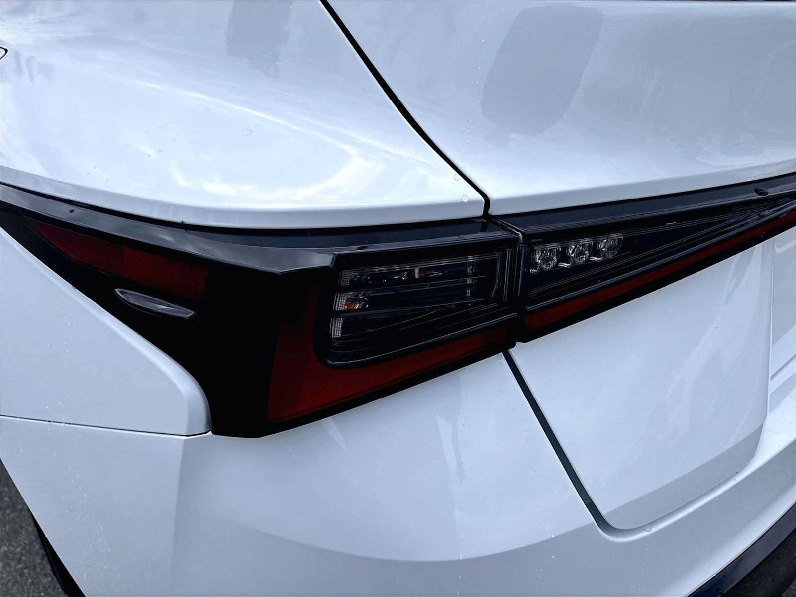 Used 2024 Lexus IS 350 F Sport RWD image 31