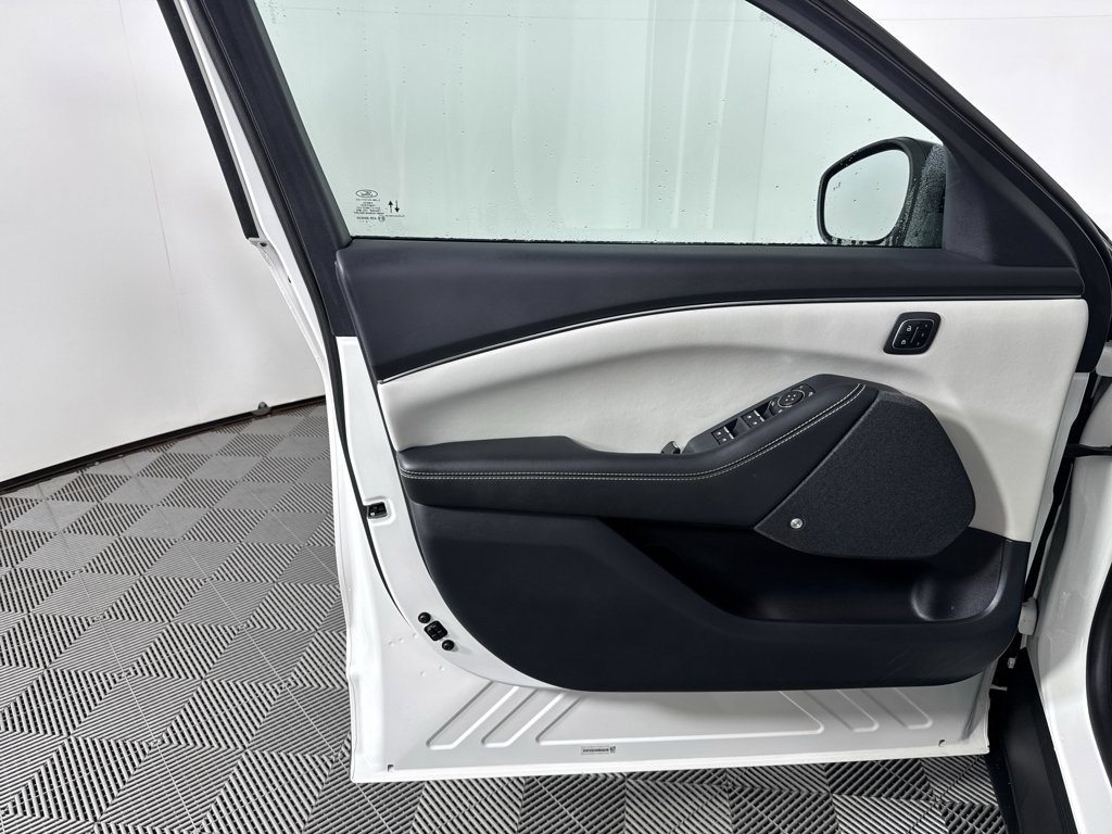 Used 2022 Ford Mustang Mach-E Premium image 28