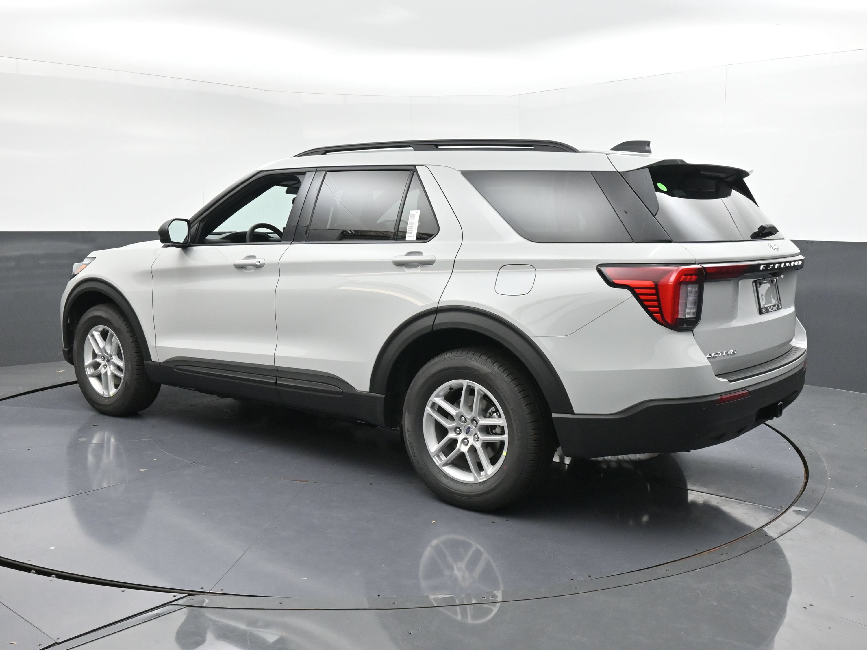 New 2027 Ford Explorer Active RWD image 6