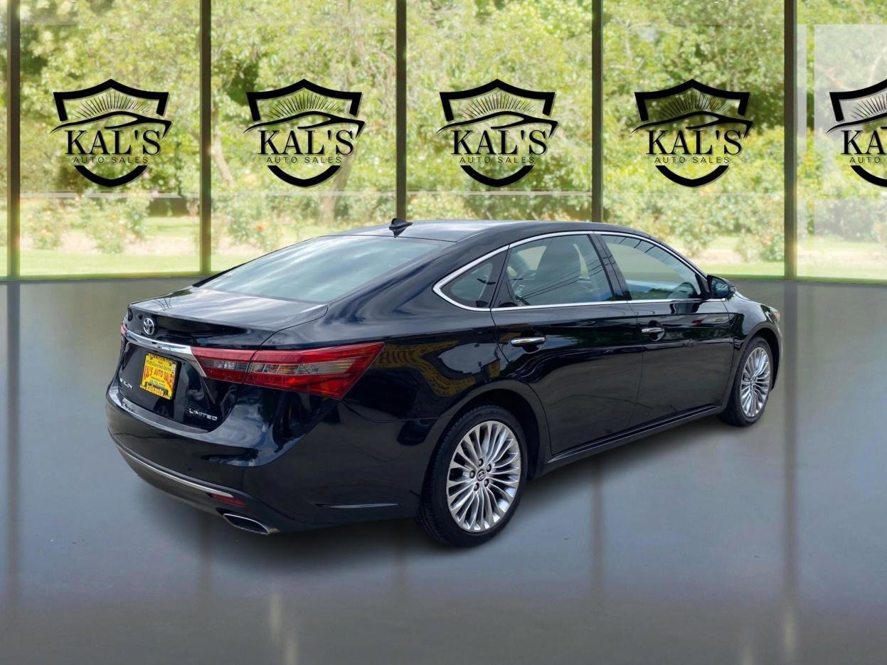 Used 2016 Toyota Avalon Limited FWD image 5