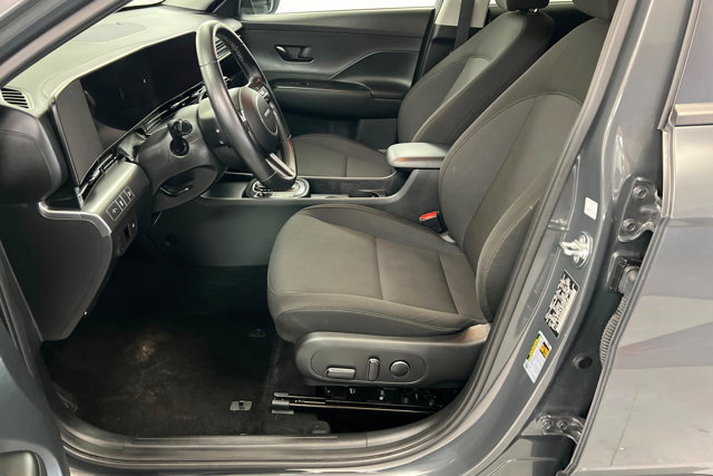 Used 2024 Hyundai Kona SEL image 17