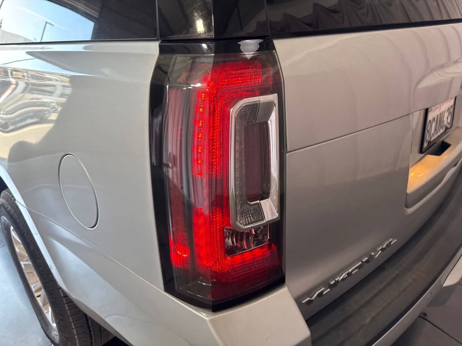 Used 2017 GMC Yukon XL SLT AWD/4WD image 14