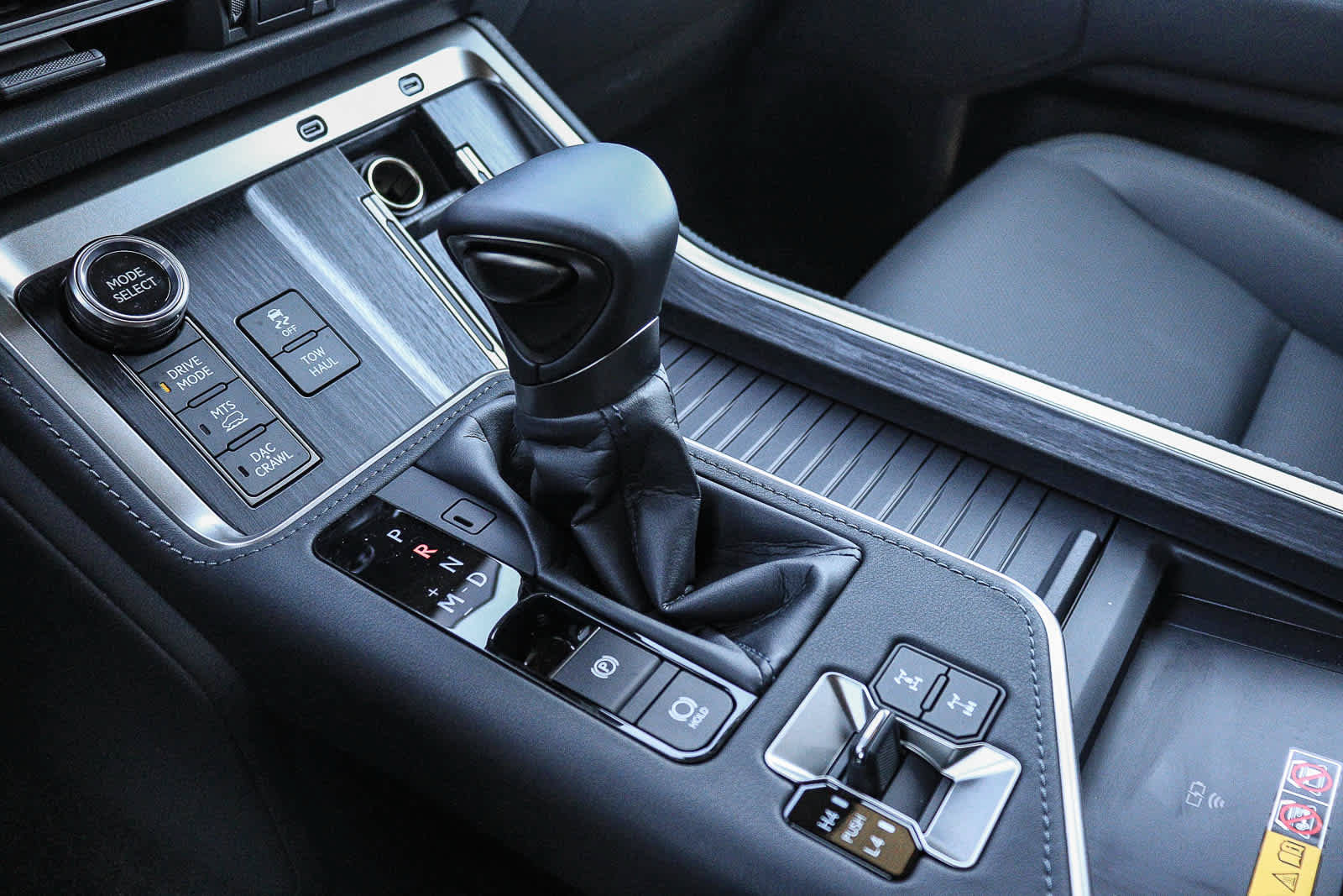 New 2026 Lexus GX 550 AWD/4WD image 23