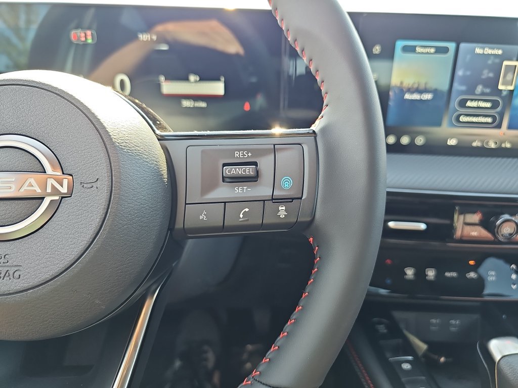 New 2027 Nissan Kicks SR w/ Cold Weather Package FWD image 18