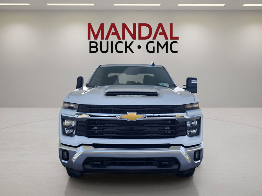 Used 2025 Chevrolet Silverado 2500 LT w/ Convenience Package image 3