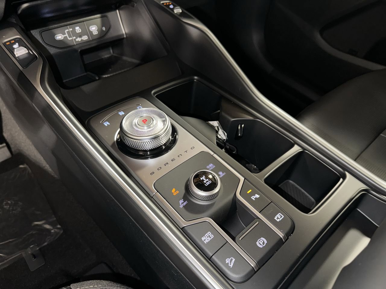 Certified 2025 Kia Sorento EX w/ EX Panoramic Sunroof Package image 26