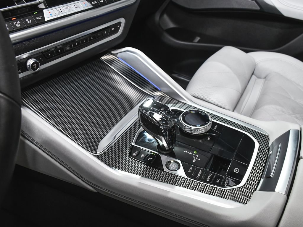 Used 2023 BMW X6 xDrive40i w/ Executive Package image 48