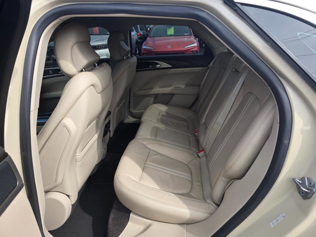 Used 2018 Lincoln MKZ Select w/ Select Plus Package AWD/4WD image 15