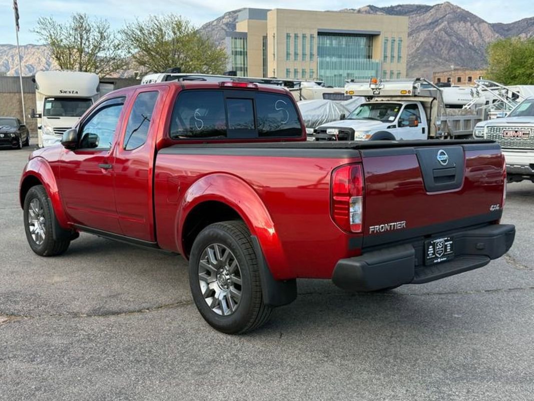 Used 2012 Nissan Frontier SV w/ Sport Appearance Pkg image 8